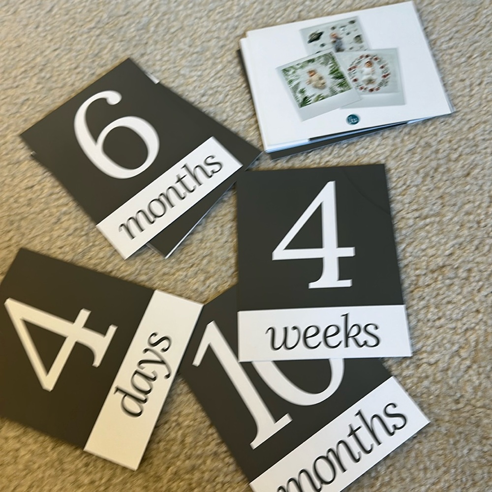Milestone cards from Little Unicorn